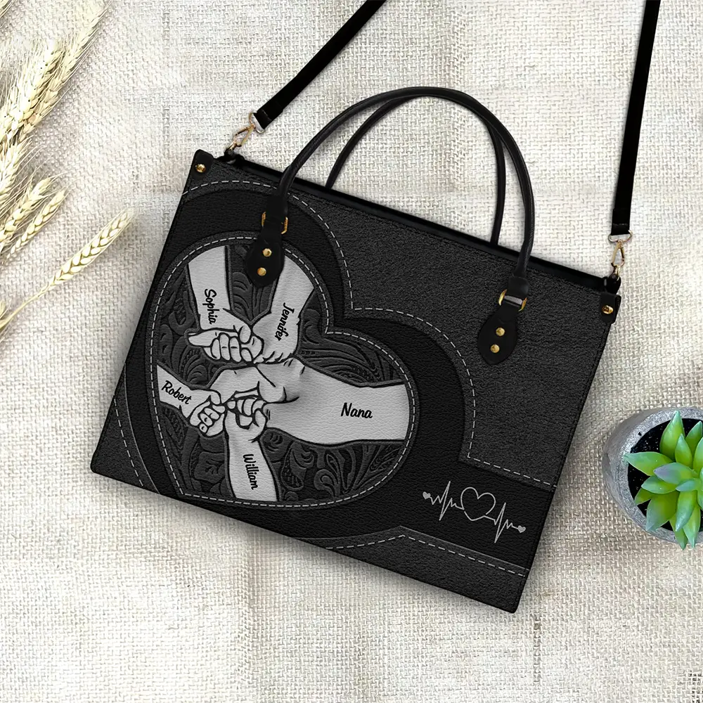 Hands In Hands Mom Nana And Children - Personalized Leather Bag - Image 4
